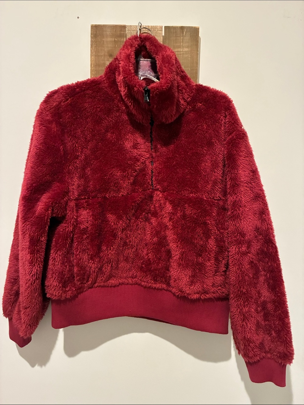 Varley Plush Half-Zip Jacket in Deep Red